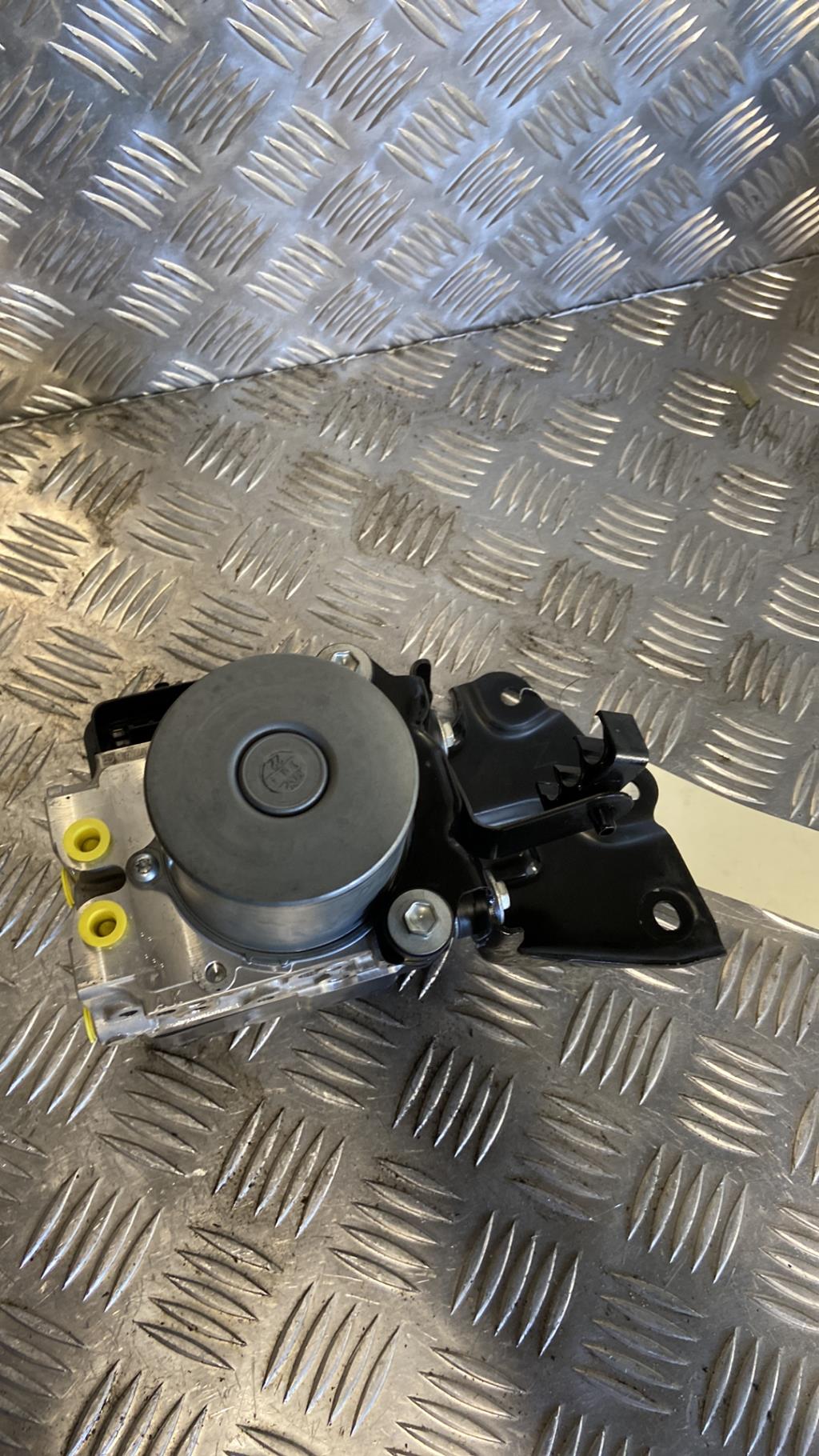 Blocco ABS (antibloccaggio freni) TOYOTA RAV4 3 PHASE 3 Diésel - 1