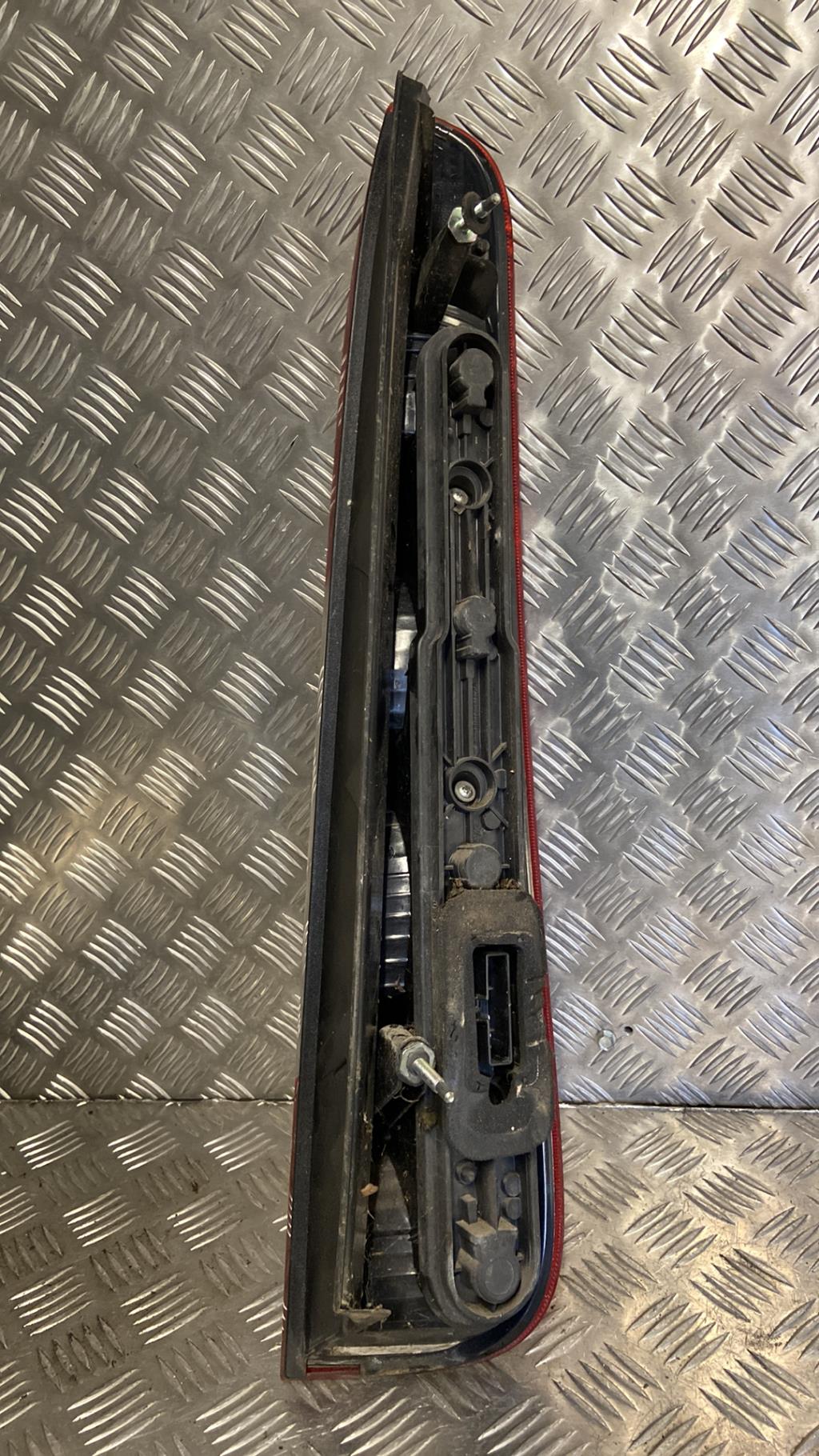Fanale posteriore principale sinistro (luci) FORD C-MAX 1 PHASE 1 Diésel - 1