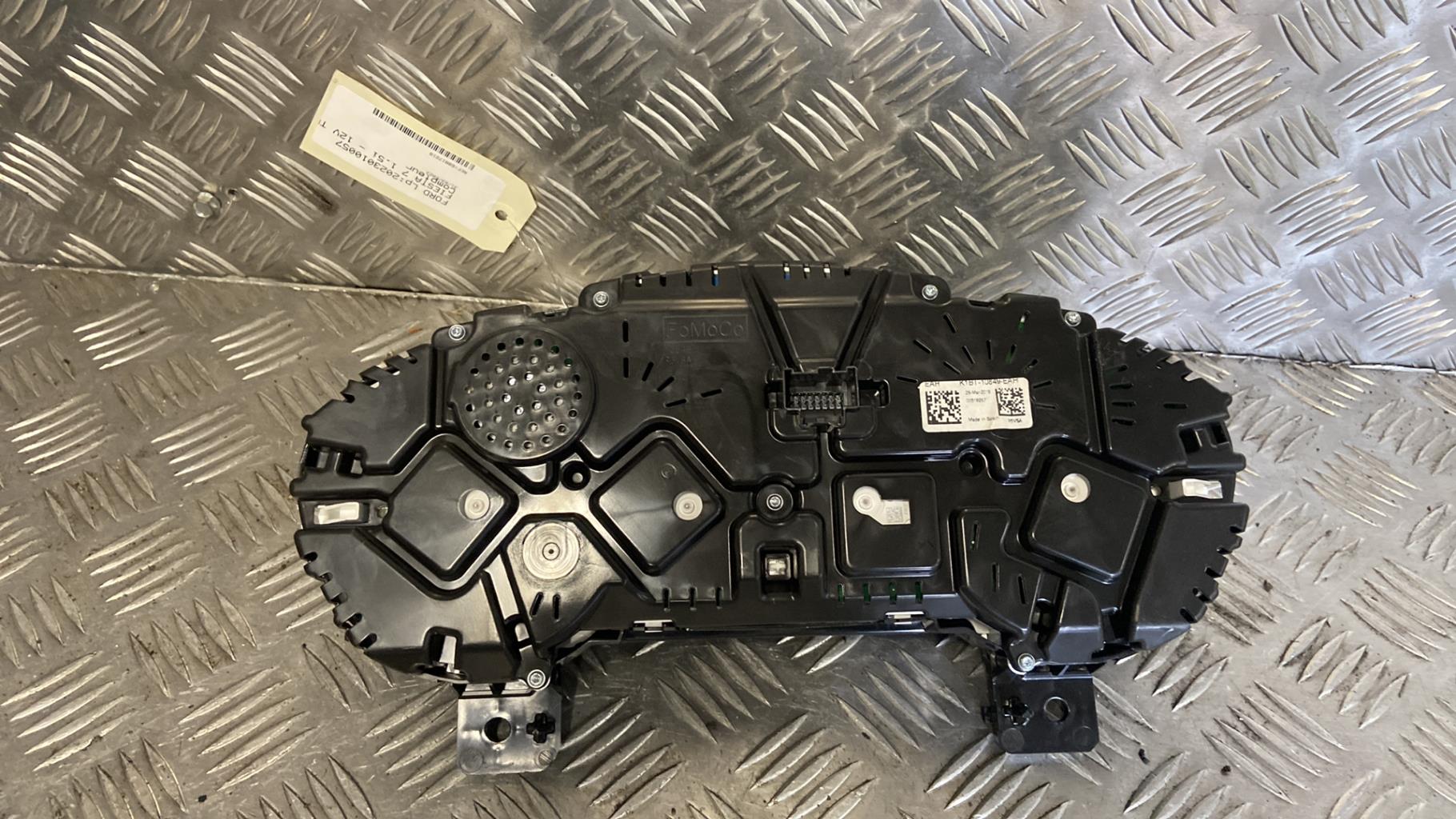 Compteur FORD FIESTA 7 PHASE 1 Essence - 1