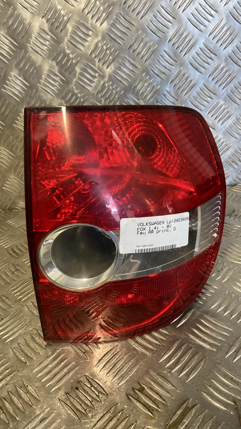 Fanale posteriore principale destro (luci) VOLKSWAGEN FOX Gasolina - 1