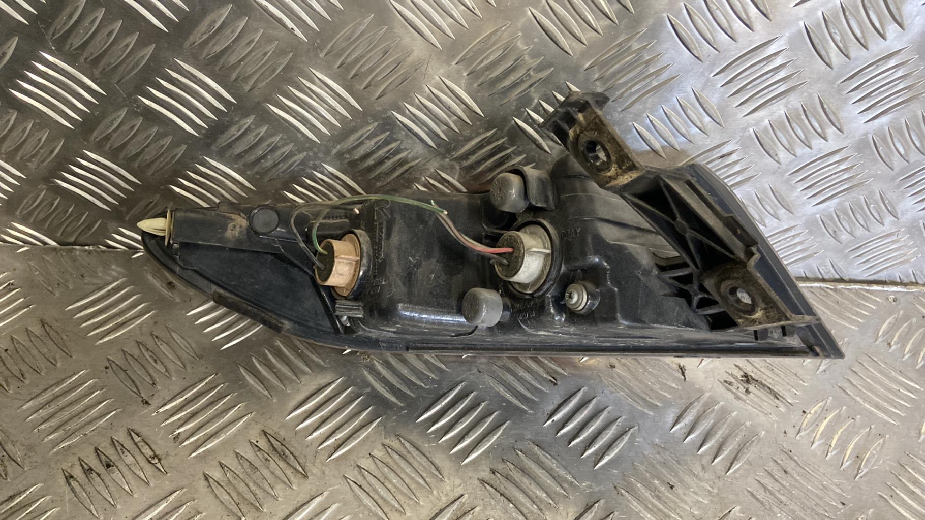 Fanale posteriore principale destro (luci) HONDA CIVIC 8 PHASE 1 Diésel - 1