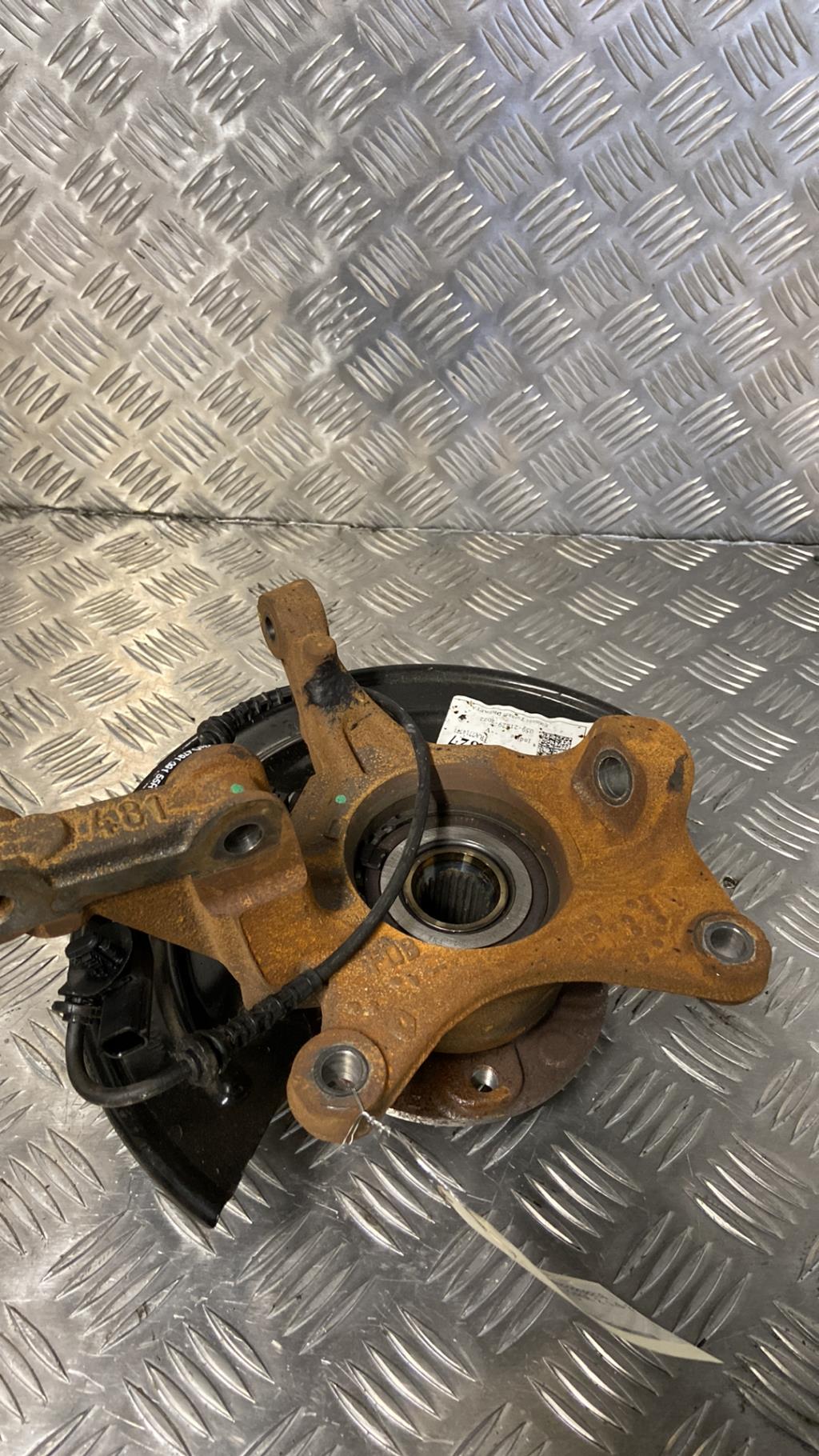Fusee avant droit DACIA DUSTER 2 PHASE 2 Essence - 1