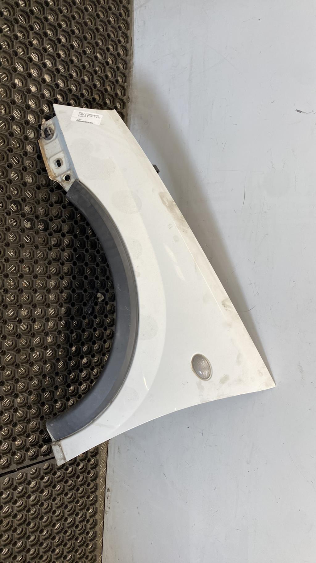 Parafango anteriore sinistro OPEL CORSA C PHASE 1 Gasolina - 1