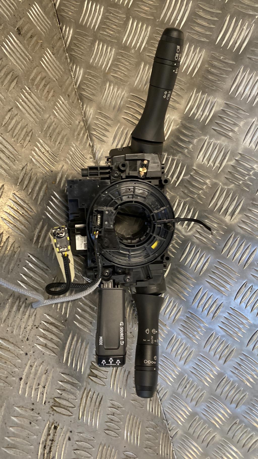Devio guida completo con contatto spiralato RENAULT ARKANA Gasolina/Híbrido - 1