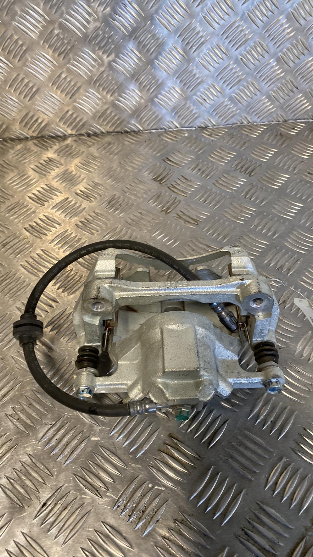 Pinza freni anteriore destra RENAULT ARKANA Gasolina/Híbrido - 1