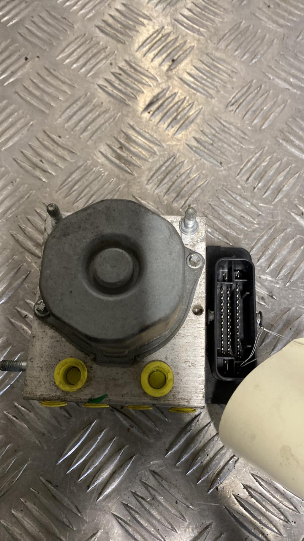 Blocco ABS (antibloccaggio freni) NISSAN MICRA 4 PHASE 1 Gasolina - 1