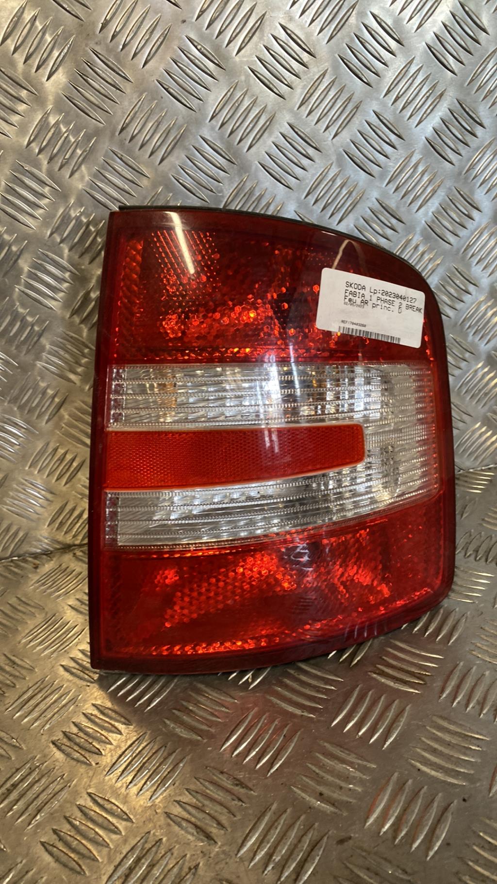 Fanale posteriore principale destro (luci) SKODA FABIA 1 PHASE 2 BREAK Diésel - 1