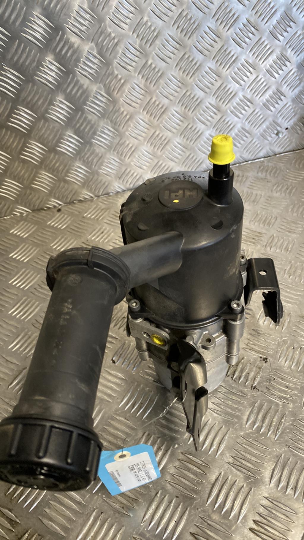 Pompe de direction CITROEN DS5 PHASE 1 Diesel - 1