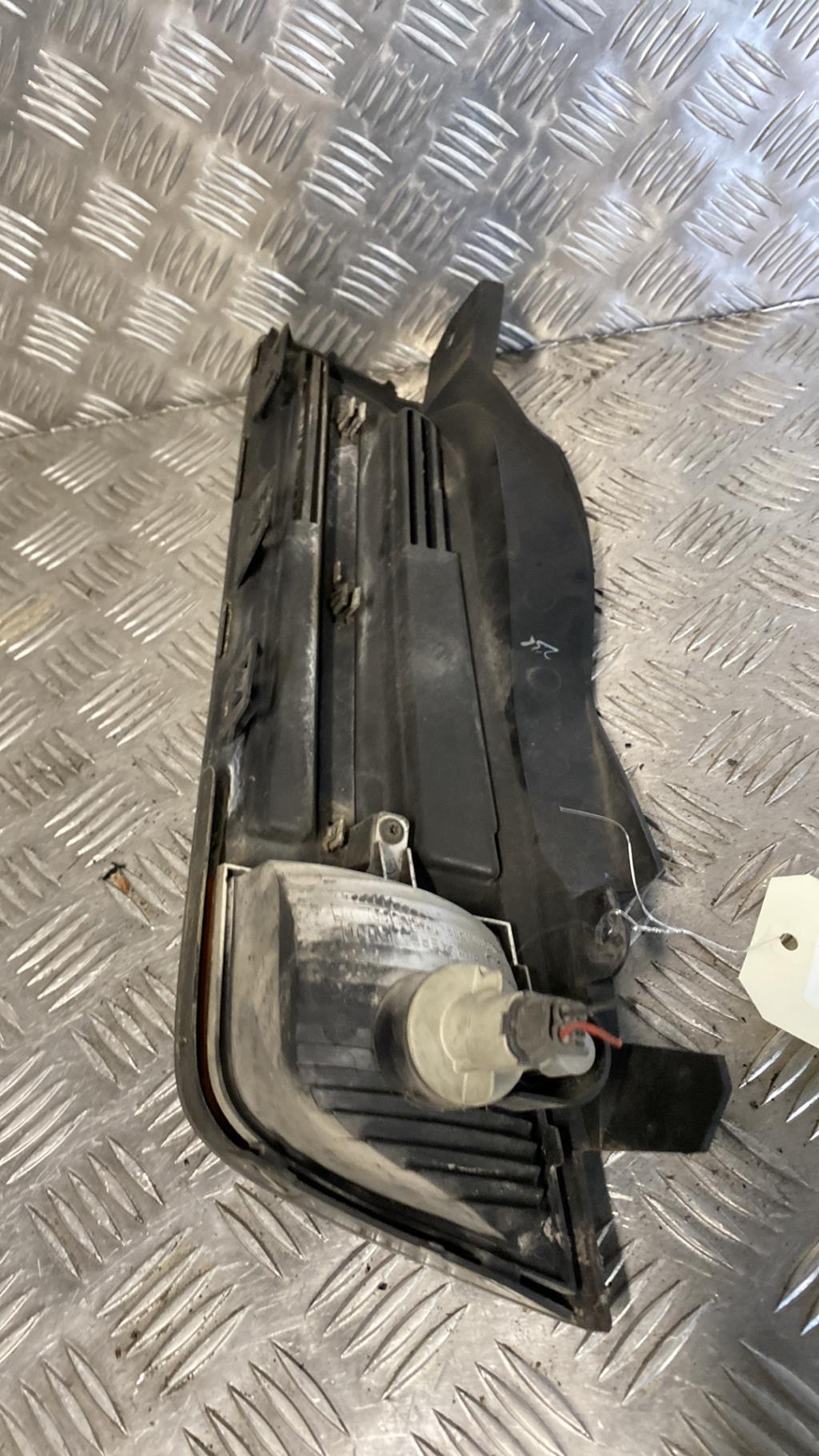 Ripetitore lampeggiante anteriore destro (Luci) NISSAN MICRA 3  - 1