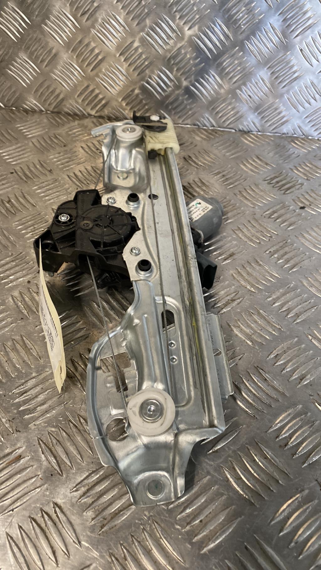 Alzacristalli elettrico posteriore sinistro RENAULT MEGANE 4 PHASE 1 Diésel - 1