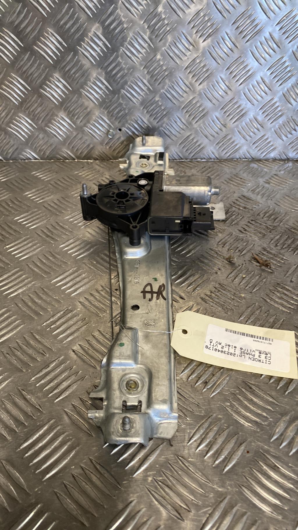 Alzacristalli elettrico anteriore destro CITROEN C3 3 PHASE 1 Gasolina - 1