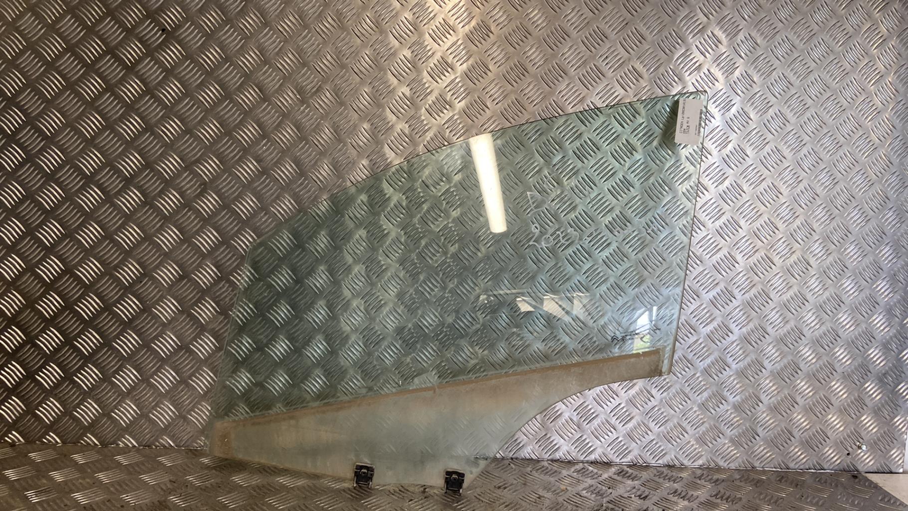 Vitre avant gauche CITROEN DS4  - 1