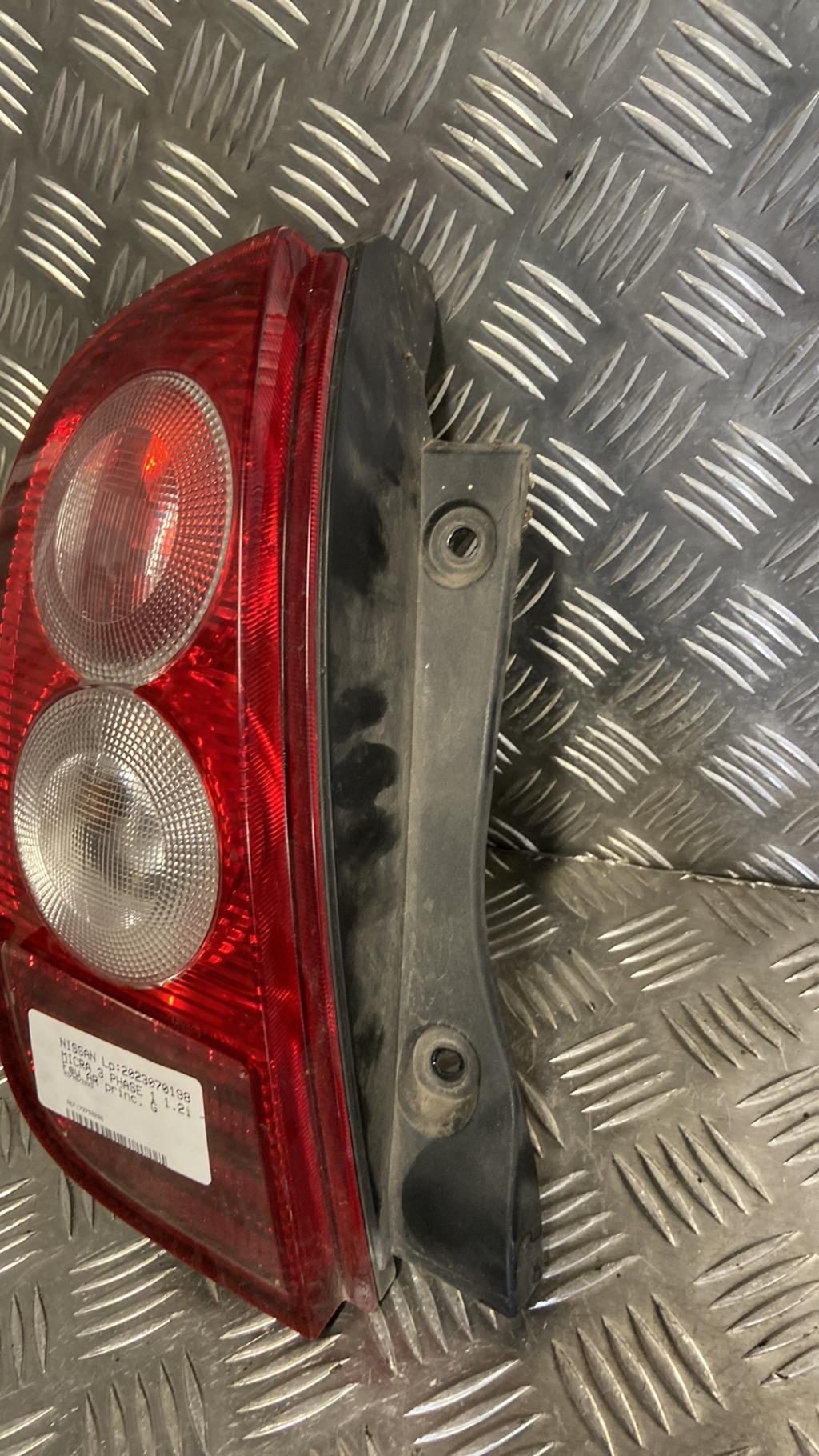 Fanale posteriore principale sinistro (luci) NISSAN MICRA 3 PHASE 1 Gasolina - 1