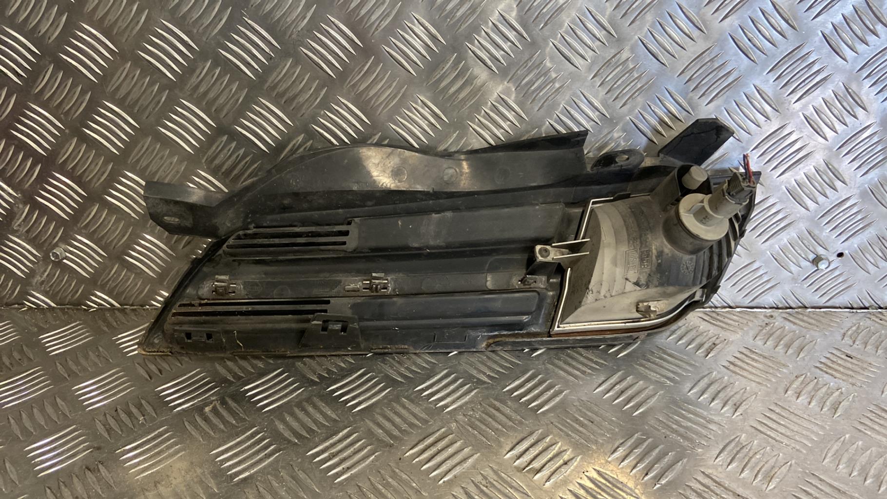 Ripetitore lampeggiante anteriore destro (Luci) NISSAN MICRA 3 PHASE 1 Gasolina - 1