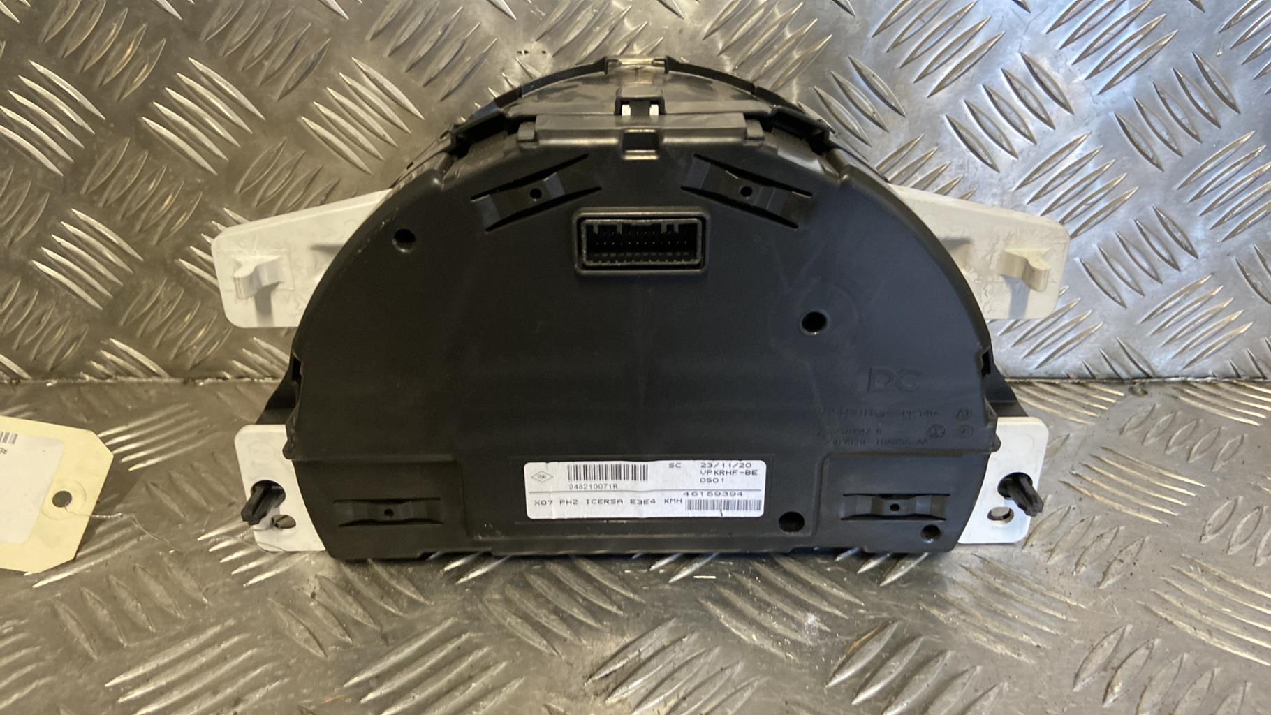 Compteur RENAULT TWINGO 3 PHASE 1 Essence - 1