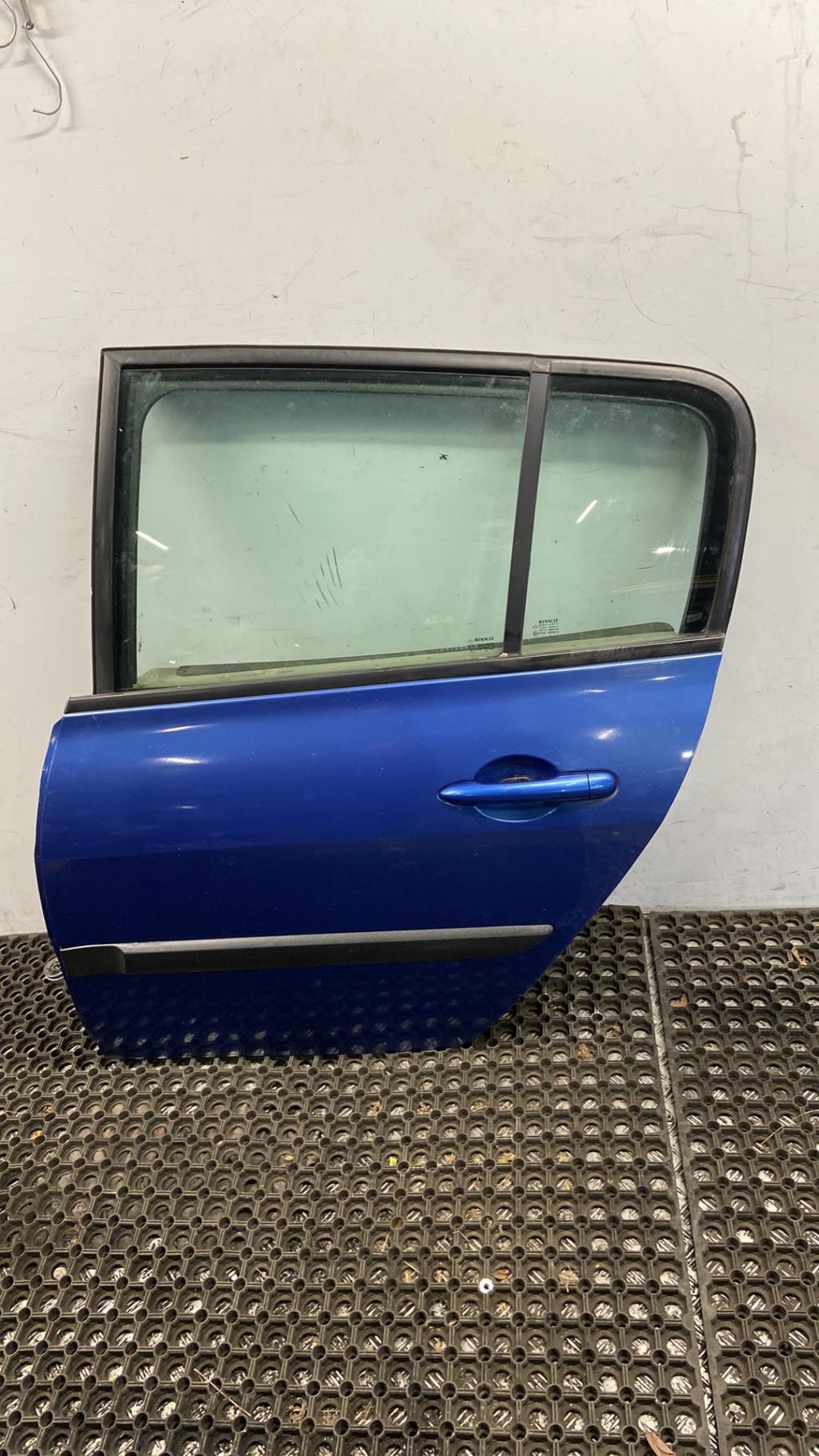 Portiera posteriore sinistra RENAULT MEGANE 2 PHASE 1 Diésel - 1