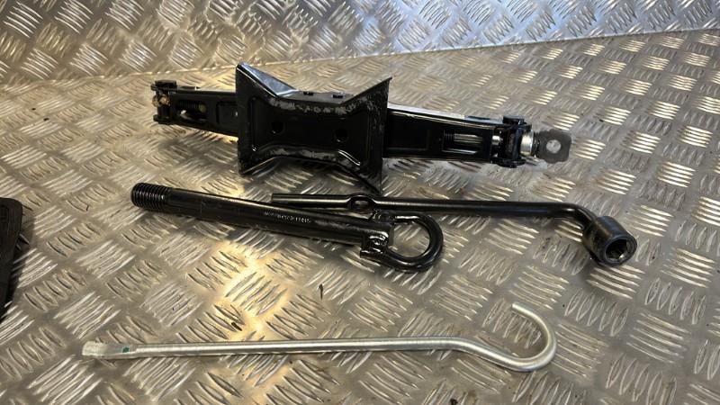 Kit antiforatura RENAULT AUSTRAL Gasolina/Híbrido - 1