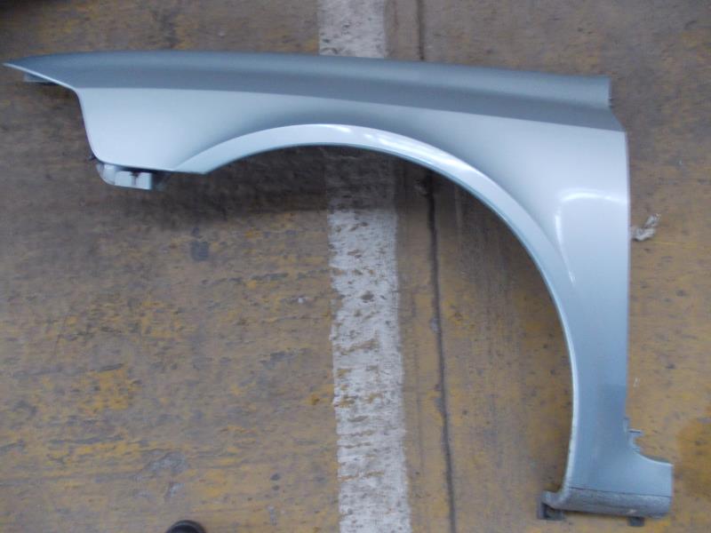 Aile avant gauche RENAULT LAGUNA 2 PHASE 1 Essence - 1