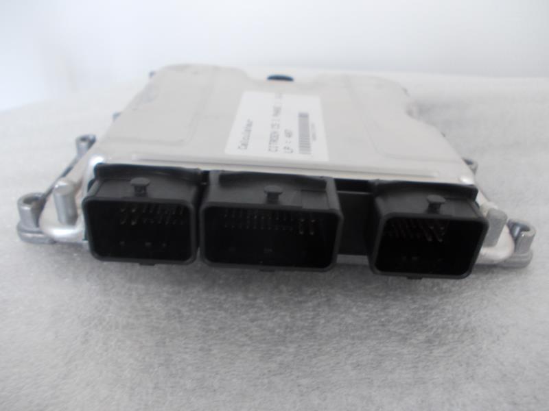 Calculateur CITROEN C5 1 PHASE 1 Diesel - 1