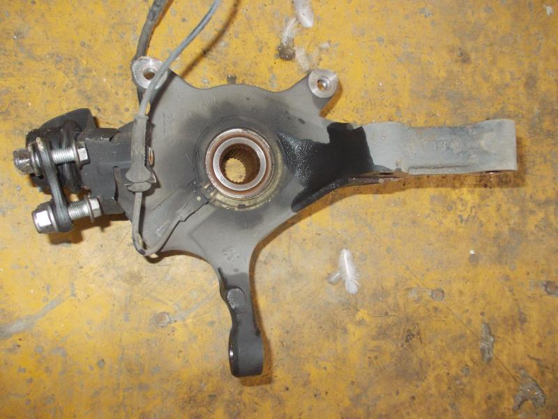 Moyeu avant droit RENAULT LAGUNA 2 PHASE 1 Essence - 1