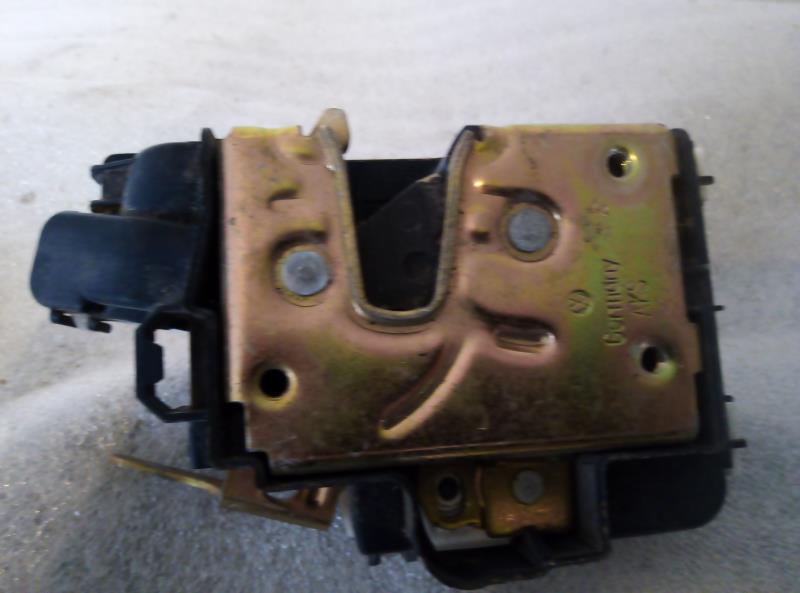 Serrure avant droit VOLKSWAGEN VENTO  - 1