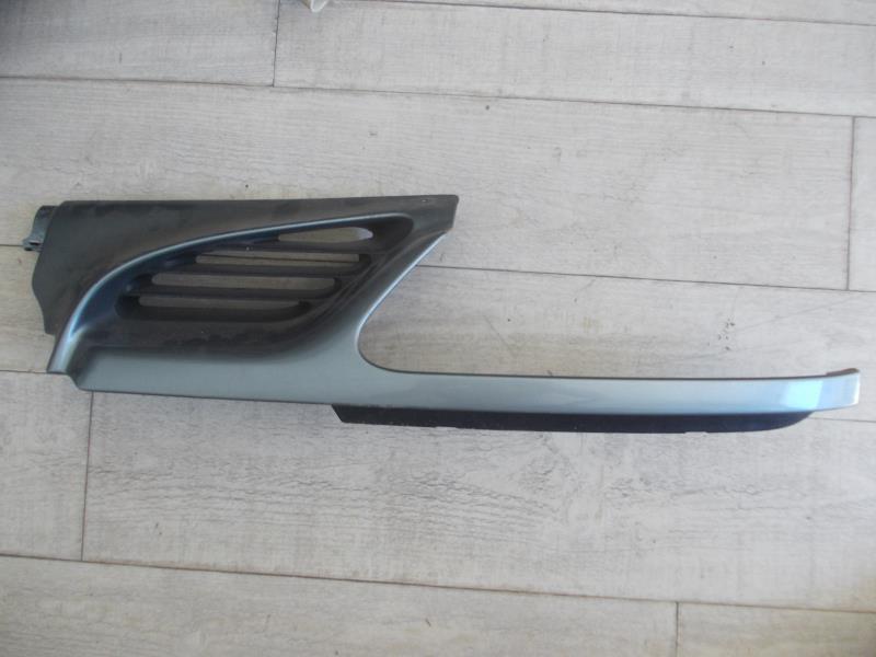 Calandre droite RENAULT MEGANE 1 PHASE 1 Essence - 1