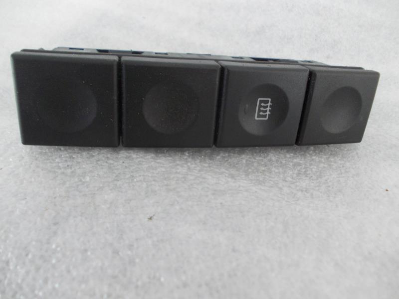 Bouton/Interrupteur FORD FIESTA 5 PHASE 1 Essence - 1
