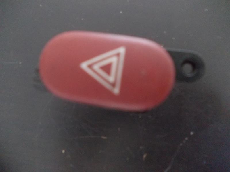 Bouton de warning RENAULT LAGUNA 1 PHASE 1  - 1