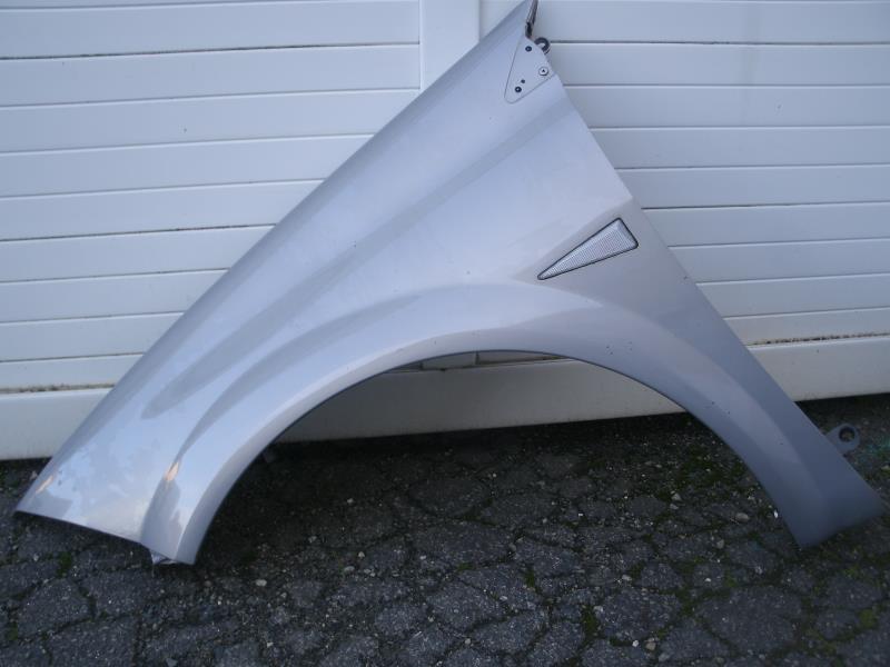 Aile avant gauche RENAULT MEGANE 2 PHASE 1 BREAK Diesel - 1