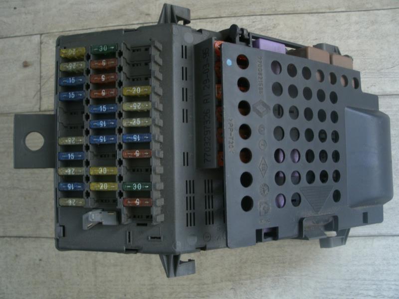 Boitier servitude moteur (BSM) RENAULT LAGUNA 1 PHASE 1 Diesel - 1