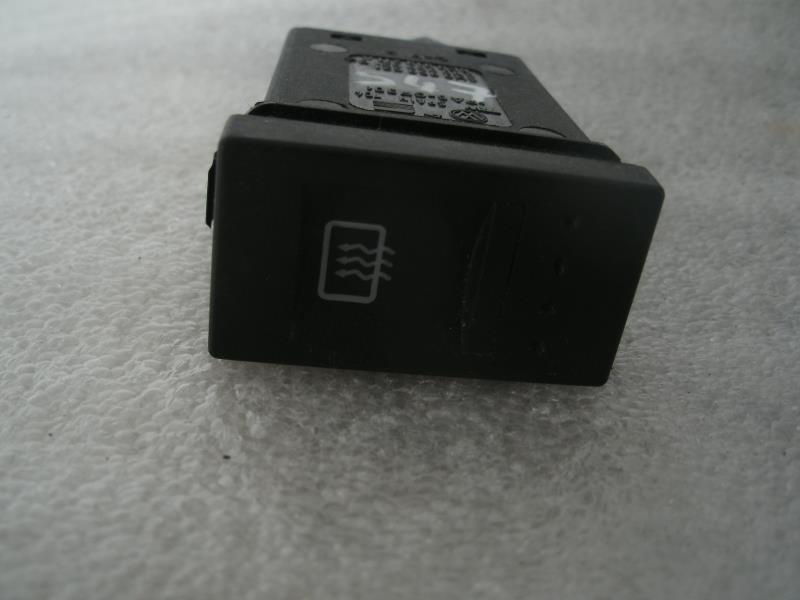Bouton/Interrupteur VOLKSWAGEN POLO 4 PHASE 2 Essence - 1