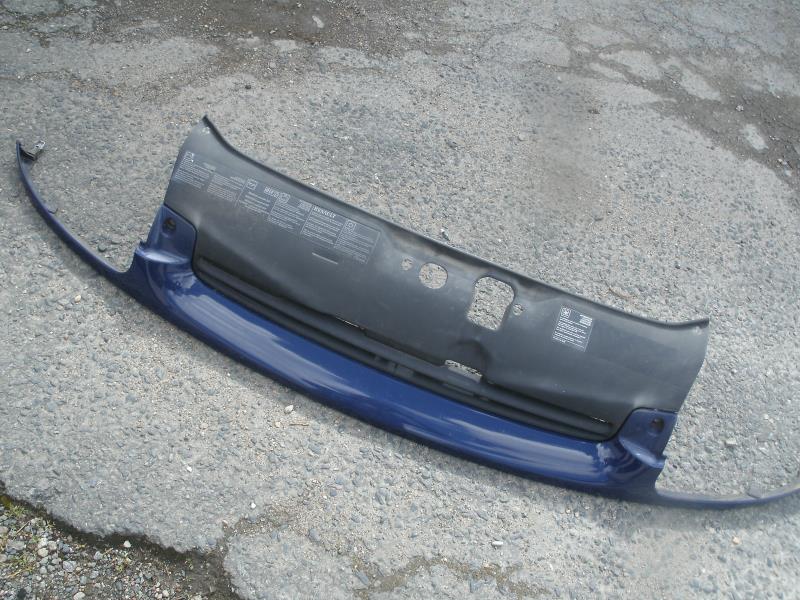 Calandre RENAULT CLIO 2 PHASE 1 Essence - 1