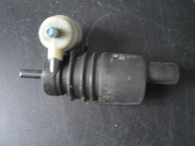Pompe lave glace avant VOLKSWAGEN GOLF 4 Diesel - 1