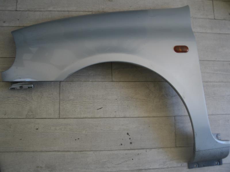 Aile avant gauche RENAULT CLIO 2 PHASE 1  - 1