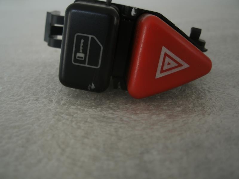 Bouton de warning MERCEDES CLASSE A 168 PHASE 1 Diesel - 1
