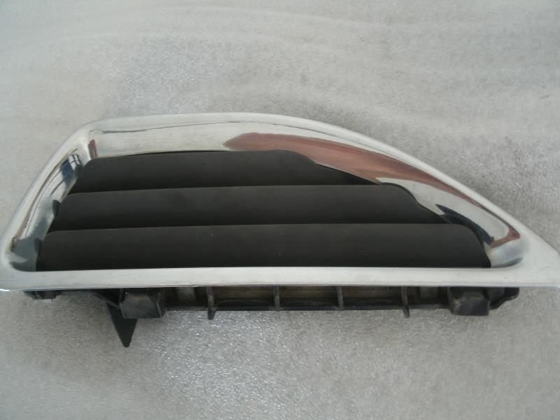 Grille de calandre droite RENAULT MEGANE 1 PHASE 2 Diesel - 1