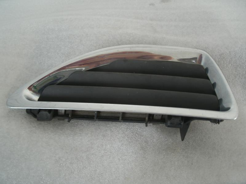 Grille de calandre gauche RENAULT MEGANE 1 PHASE 2 Diesel - 1