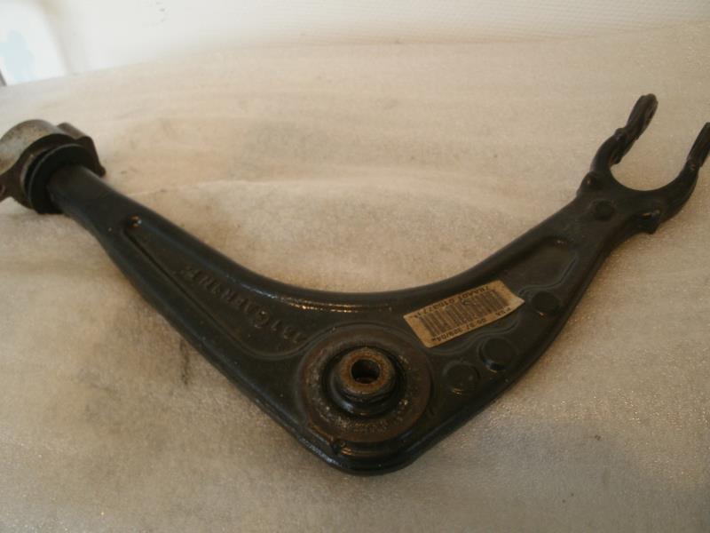 Triangle avant gauche PEUGEOT 407 PHASE 1 BREAK Diesel - 1