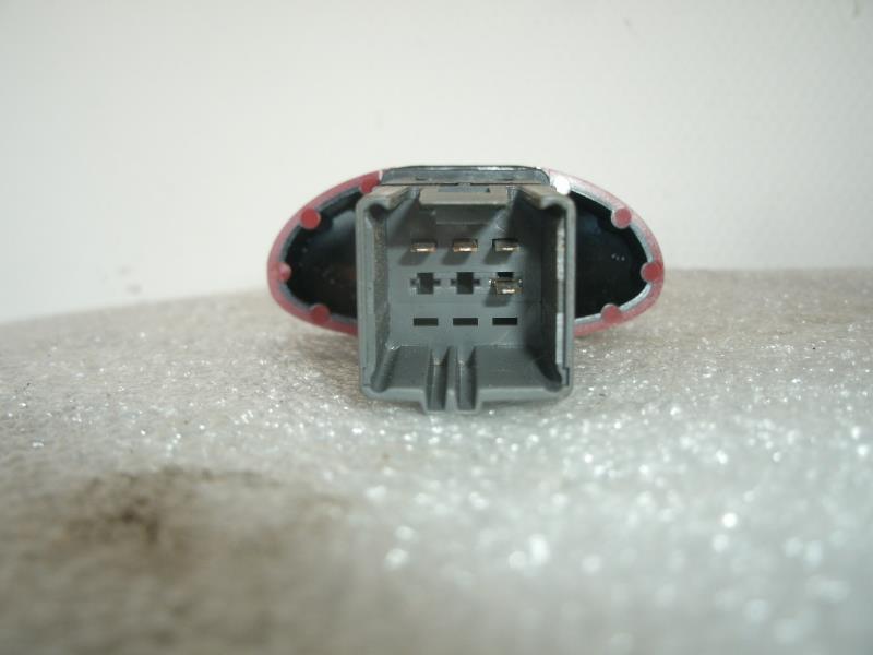 Bouton de warning PEUGEOT 206 PHASE 1 Essence - 1