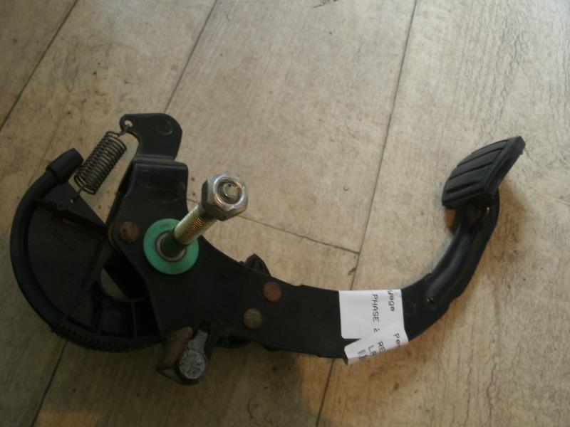 Pedale d'embrayage RENAULT SCENIC 1 PHASE 2 Diesel - 1