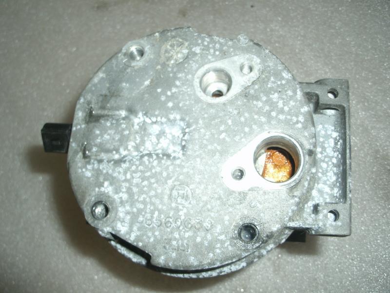 Pompe de direction RENAULT LAGUNA 2 PHASE 1 Essence - 1