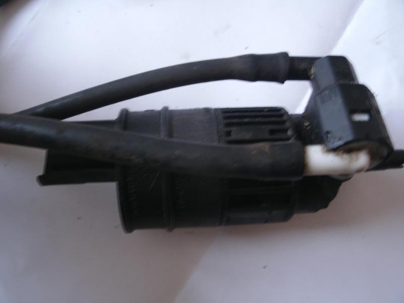 Pompe lave glace avant RENAULT CLIO 2 PHASE 2 Essence - 1