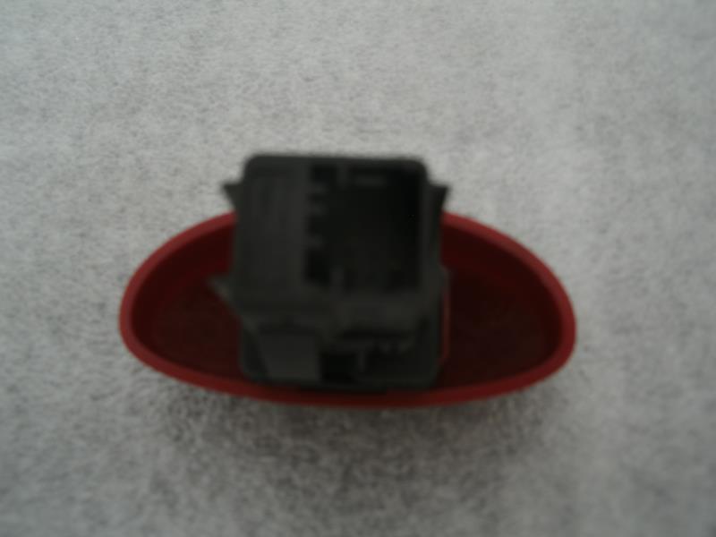 Bouton de warning RENAULT LAGUNA 1 PHASE 1 Diesel - 1