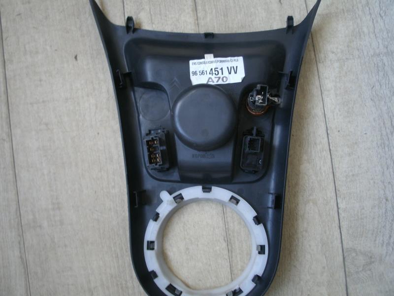Console central (interieur plastique) CITROEN C3 1 PHASE 2 Diesel - 1