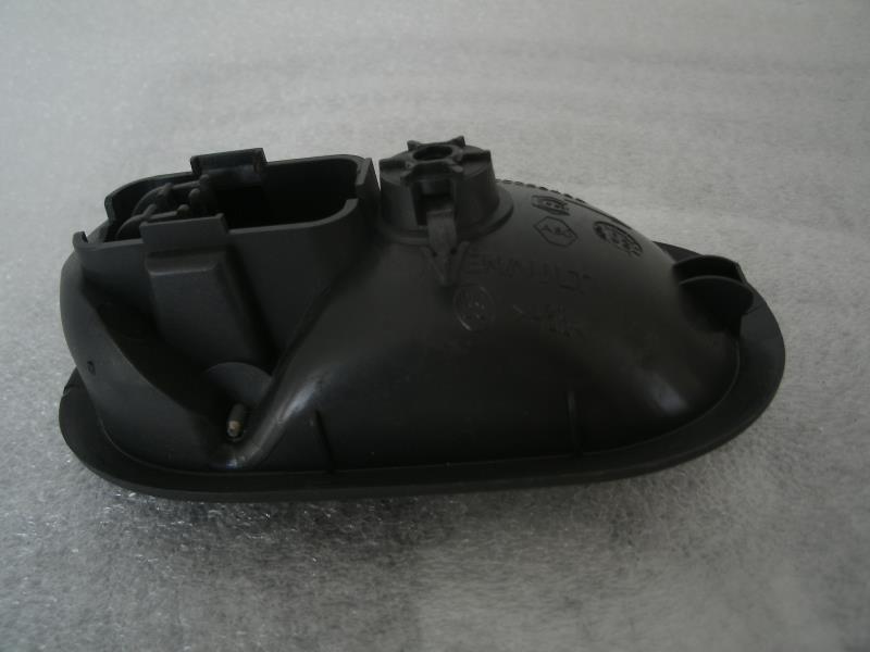 Poignee interieur avant droit RENAULT MEGANE 2 PHASE 1 Diesel - 1