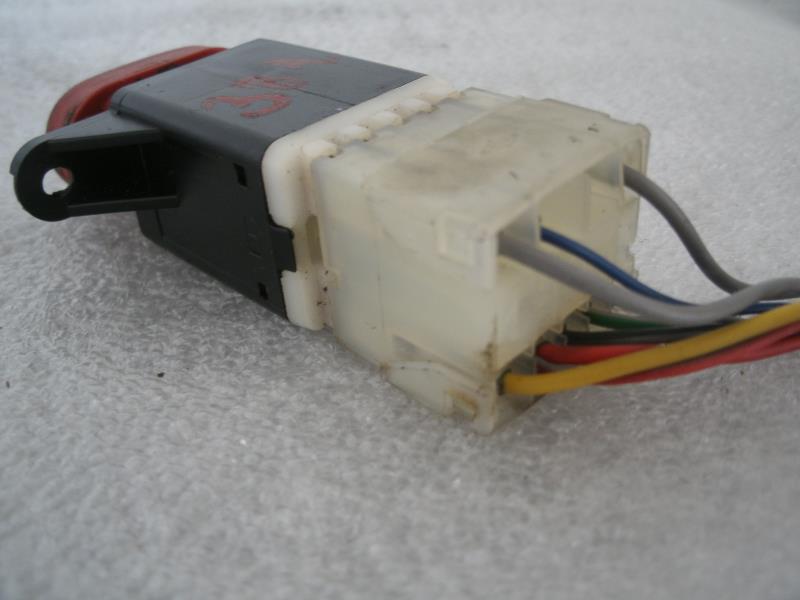 Bouton de warning RENAULT LAGUNA 1 PHASE 2 BREAK Essence - 1