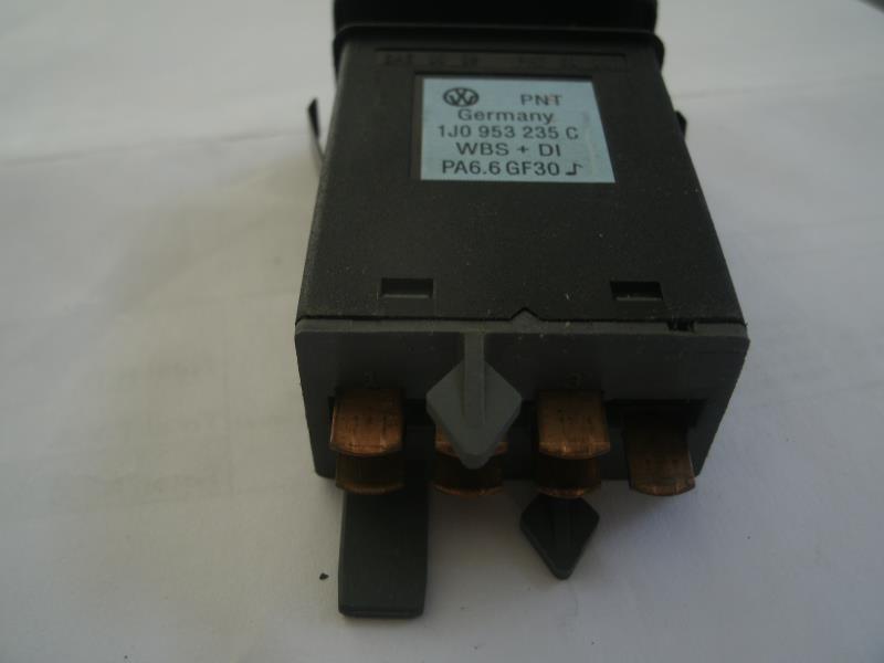 Bouton de warning VOLKSWAGEN GOLF 4 Diesel - 1