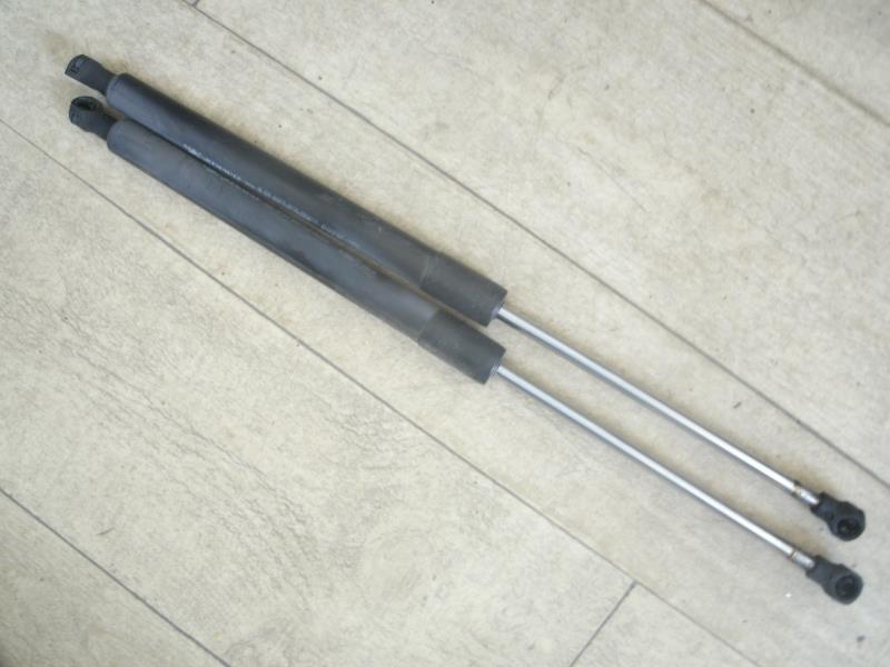 Verin de coffre RENAULT CLIO 3 PHASE 2 Diesel - 1