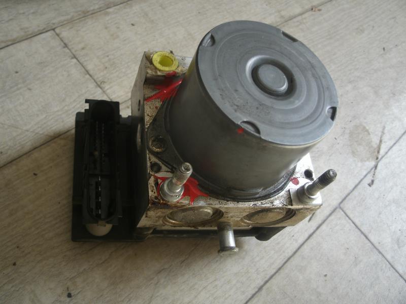 Bloc ABS (freins anti-blocage) RENAULT CLIO 2 PHASE 1 Diesel - 1