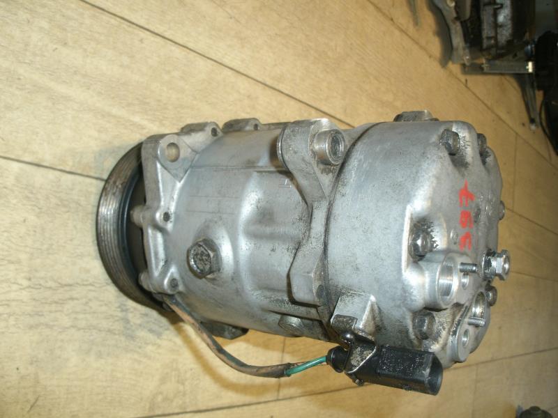 Compresseur clim VOLKSWAGEN GOLF 4 Diesel - 1